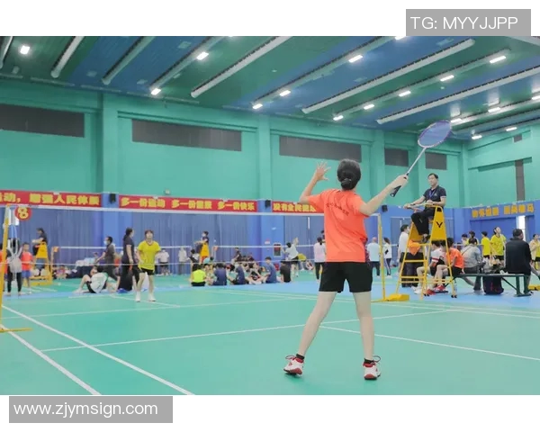 羽毛球热议:成都羽毛球队耐力训练的科学性与争议探讨 羽毛球热议:成都羽毛球队耐力训练的科学性与争议探讨